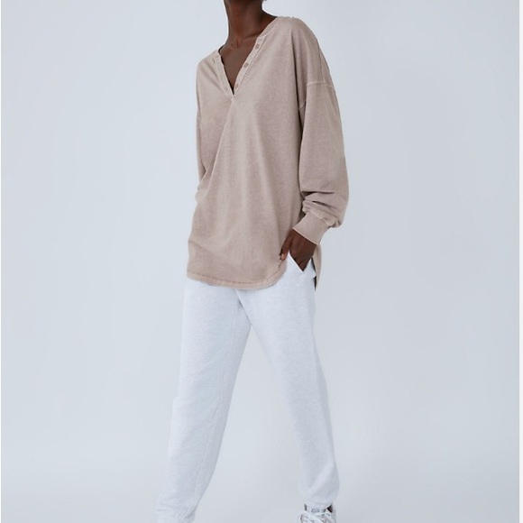 NWT Wilfred Free Sonora Cotton Long-sleeve Henley Shirt - Gd Gull Grey - Small - Picture 9 of 11